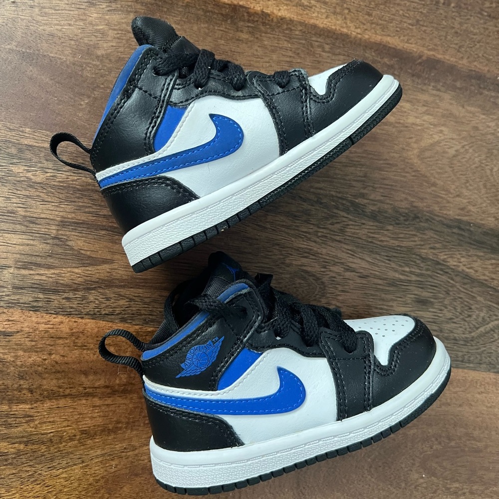 JORDAN Kids
Air Jordan 1 Mid "Game Royal" sneakers